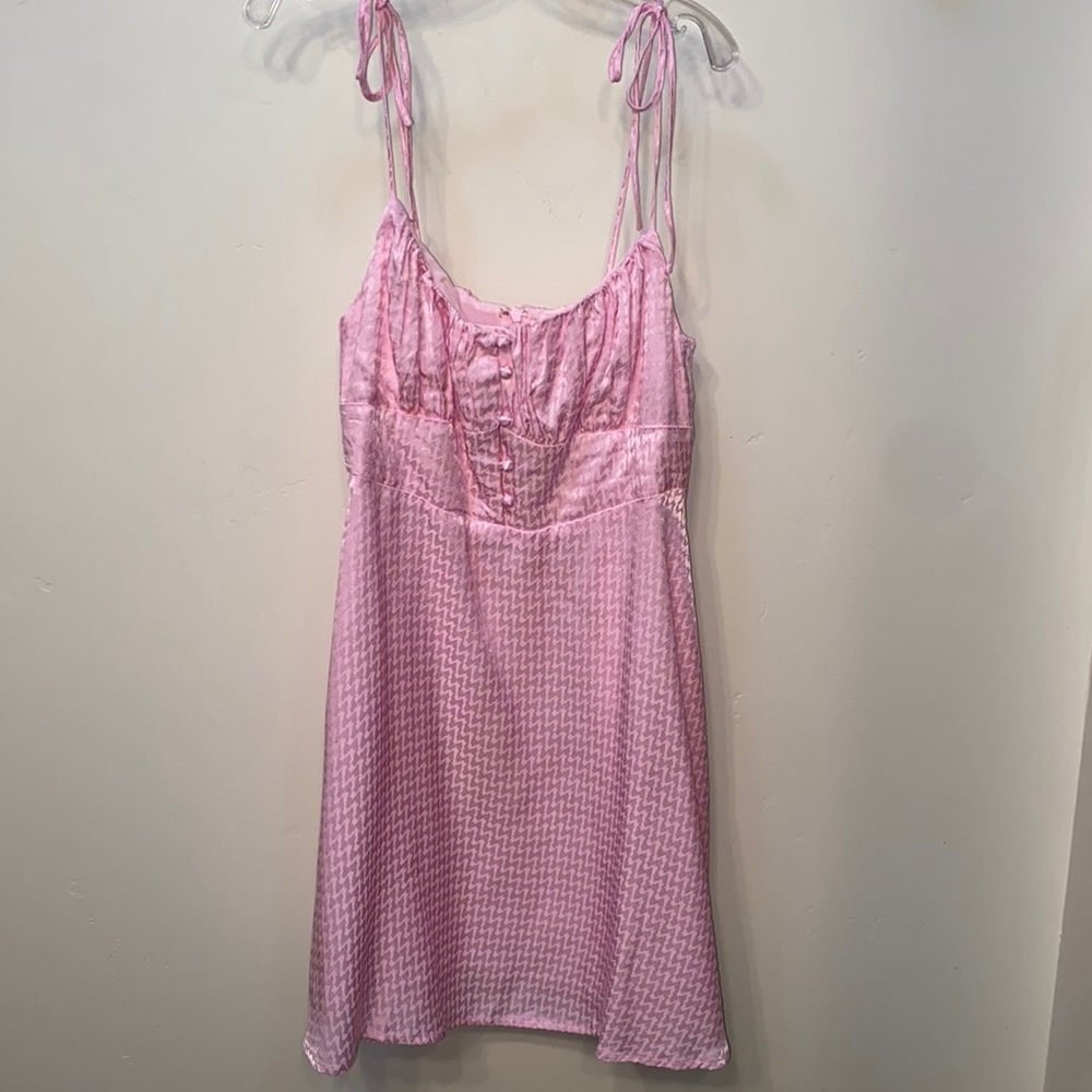 astr pink slip dress - tie shoulder straps - NEVER WORN